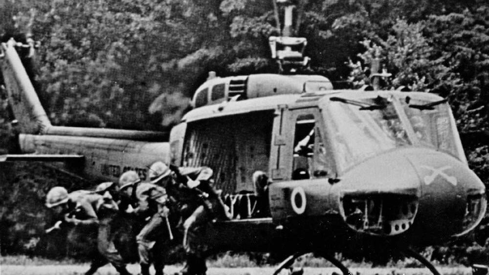 Vietnam helicopter image